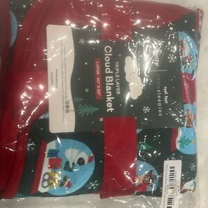 New in bag Disney Pixar snow globe cloud blanket. Little sleepies. Smoke free